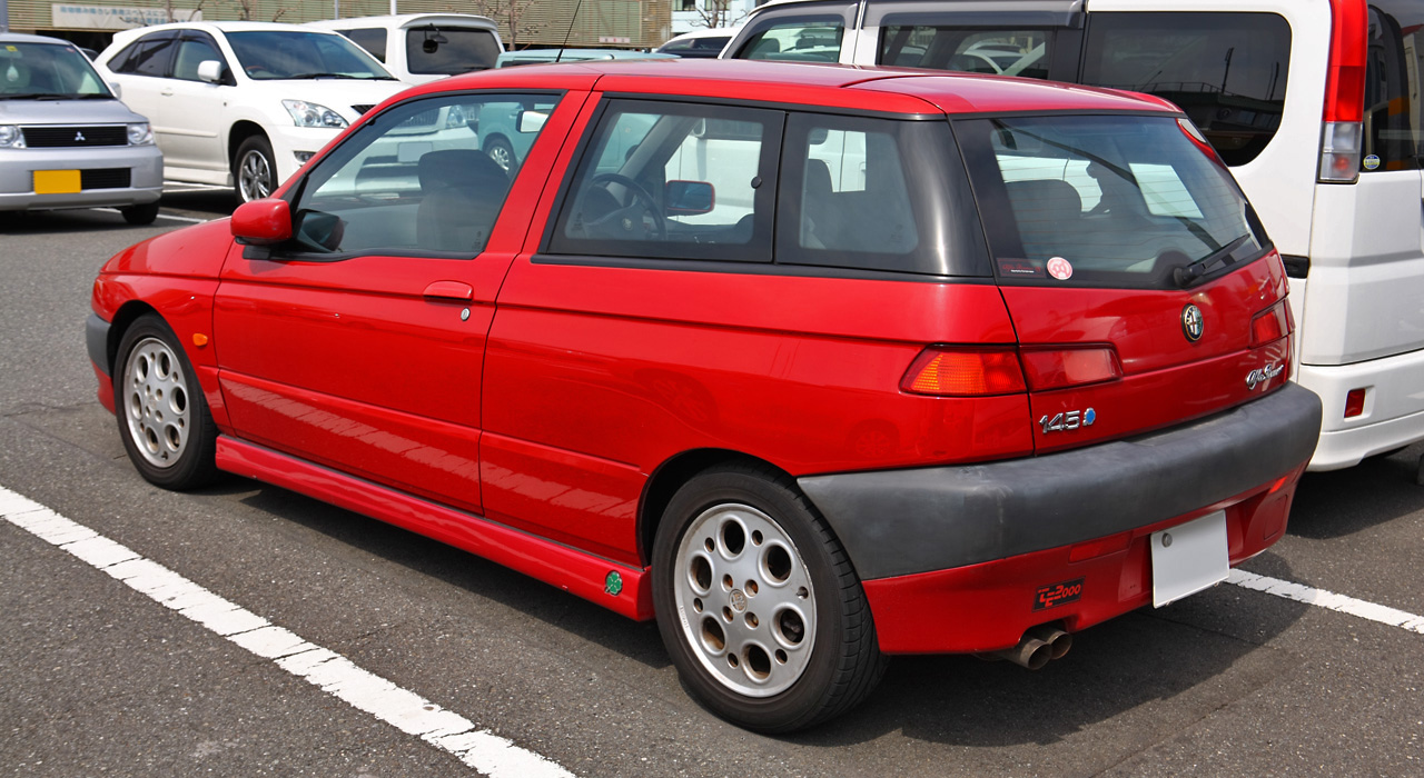 Alfa Romeo 145: 4 фото