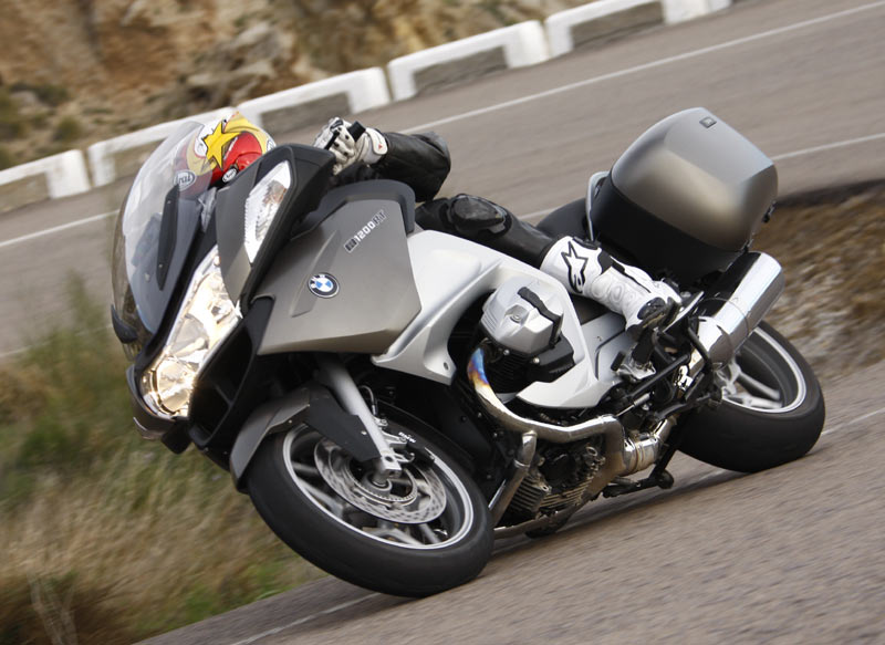 BMW R 1200 R: 9 фото