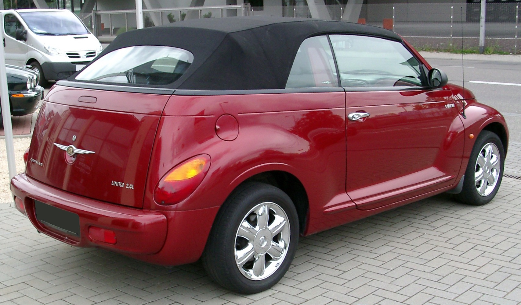 Chrysler PT Cruiser Cabrio: 8 фото