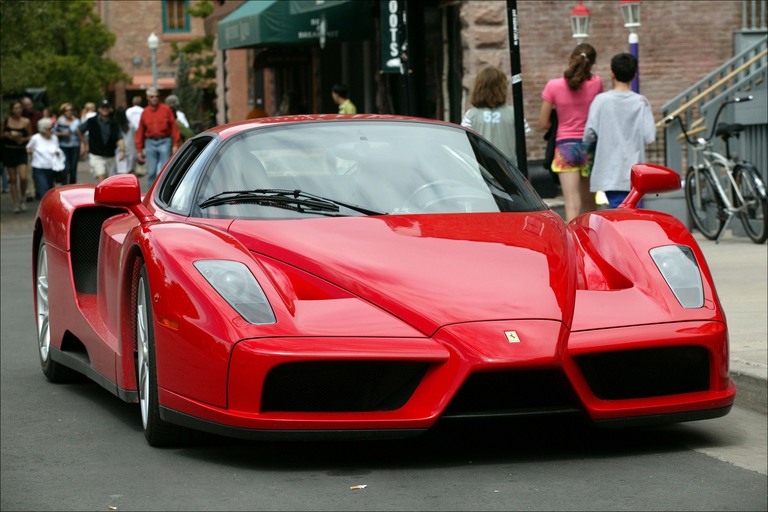 Ferrari Enzo: 2 фото