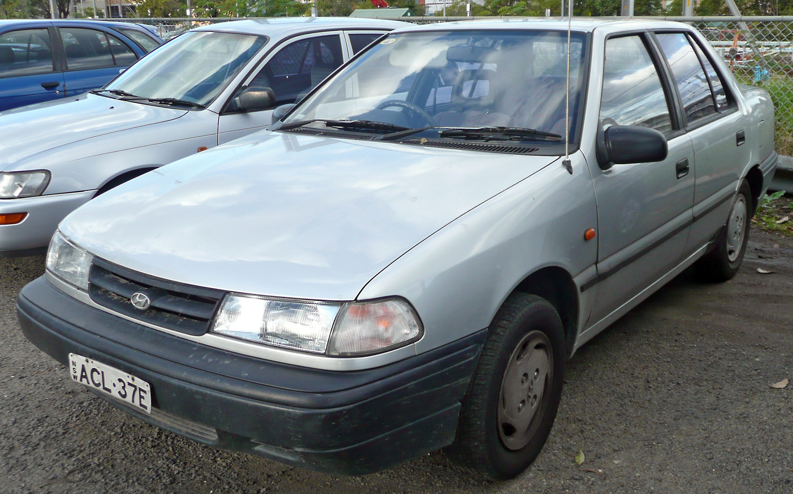 Hyundai Excel: 10 фото