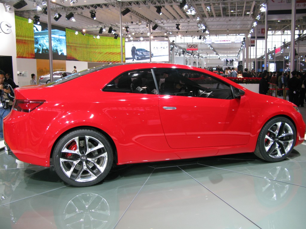 Kia Koup: 4 фото