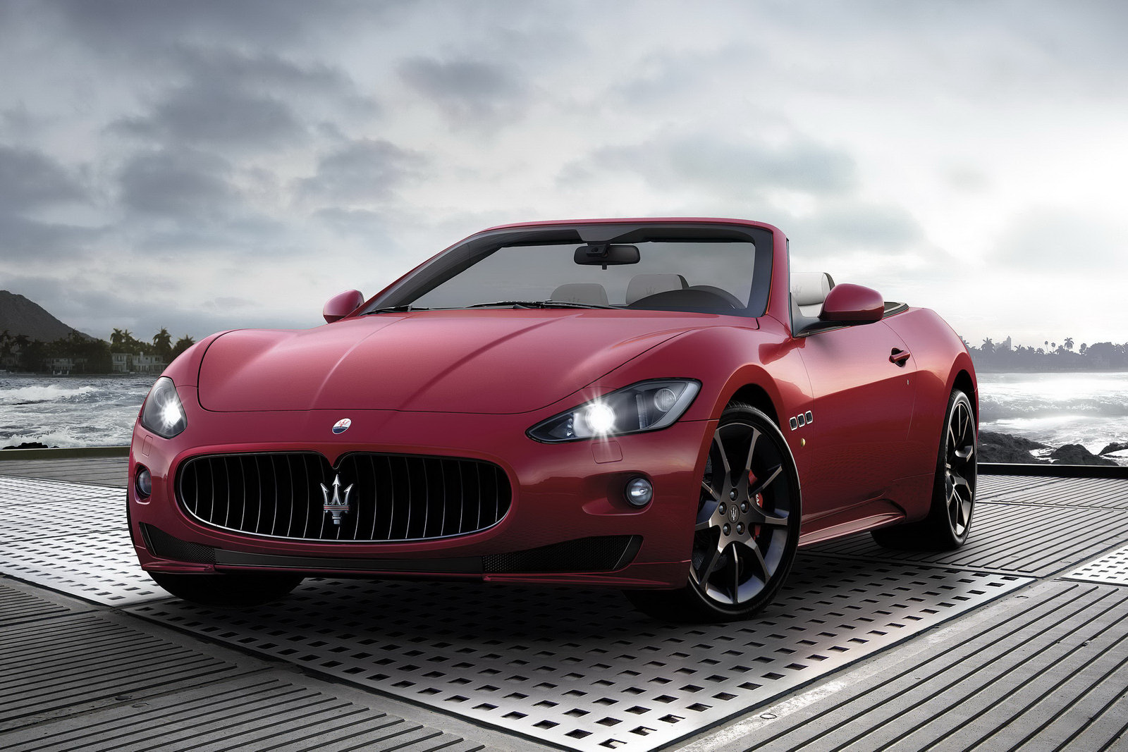 Maserati GranCabrio: 8 фото