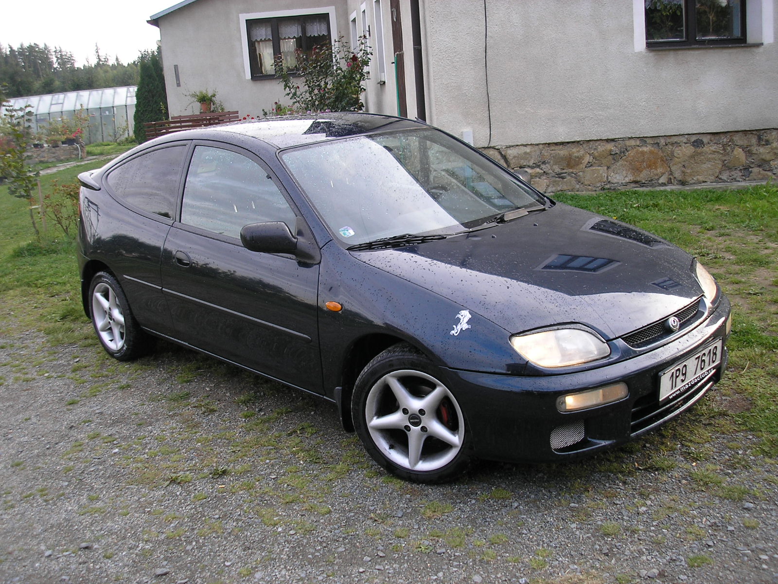 Mazda 323 C