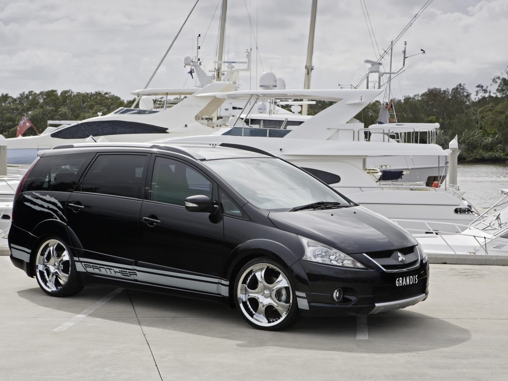 Mitsubishi Grandis: 1 фото