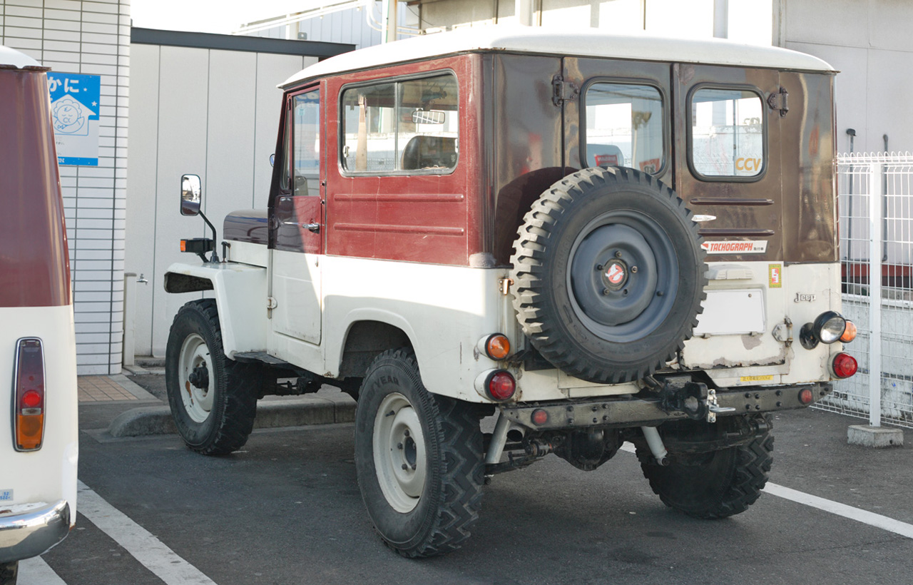 Mitsubishi Jeep: 10 фото