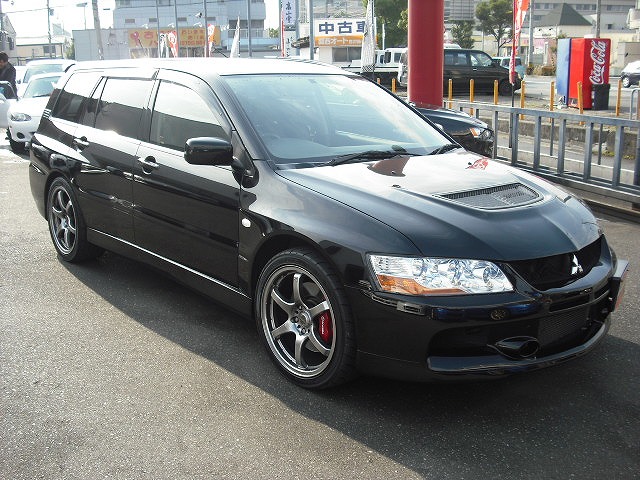 Mitsubishi Lancer Wagon: 3 фото