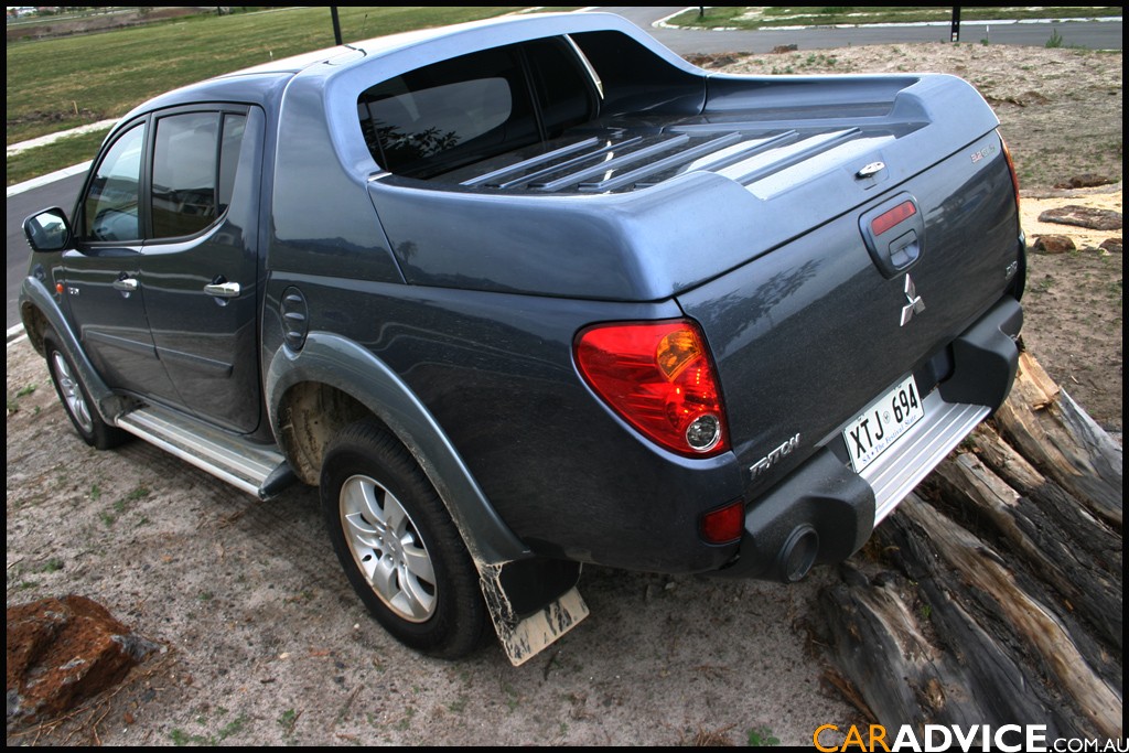 Mitsubishi Triton: 7 фото