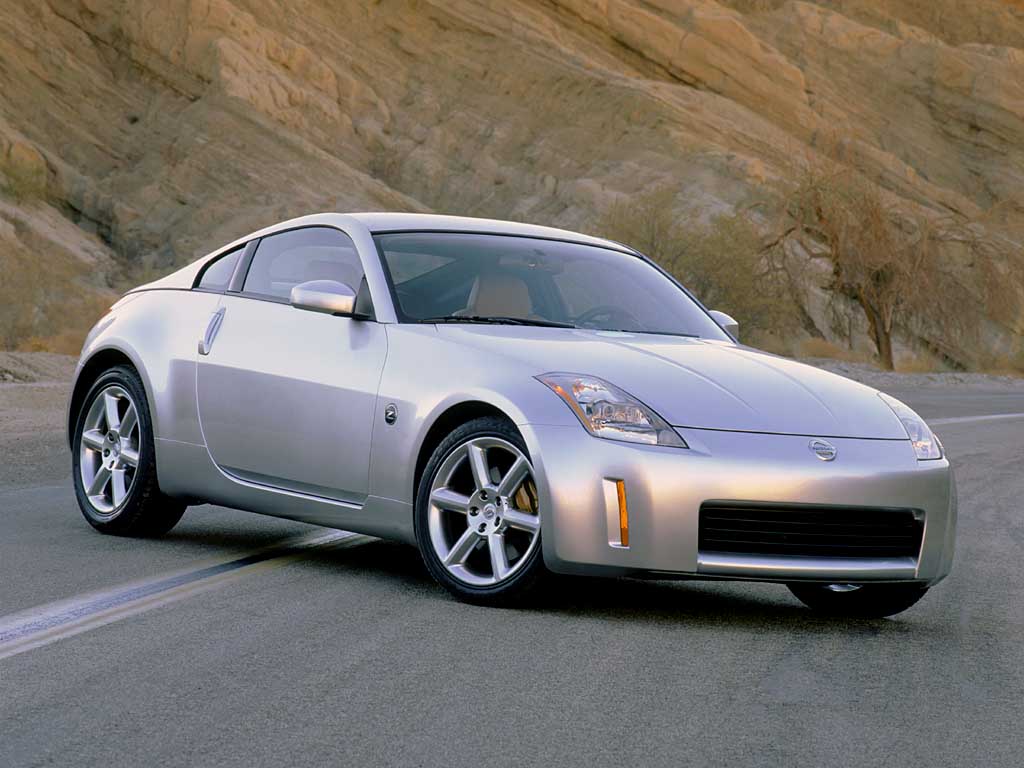 Nissan 350Z: 12 фото