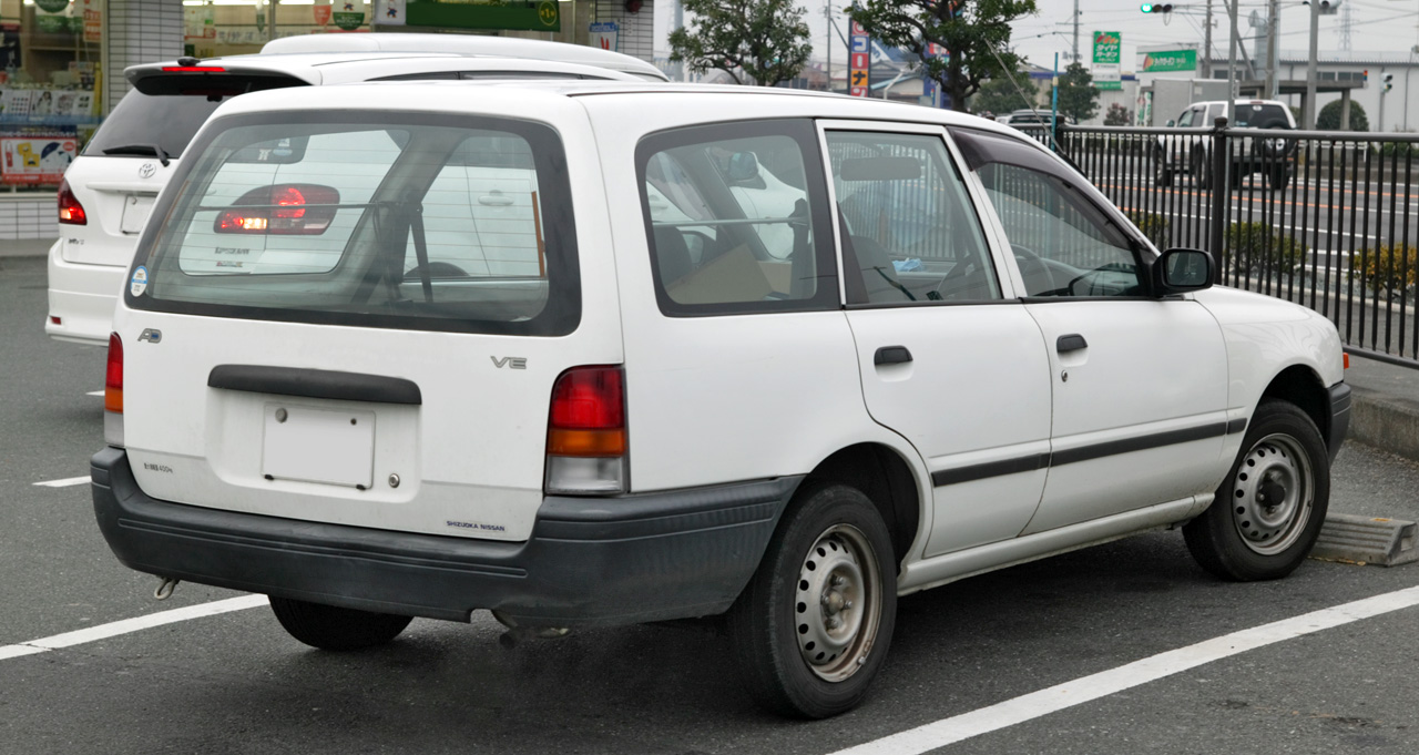 Nissan AD Van