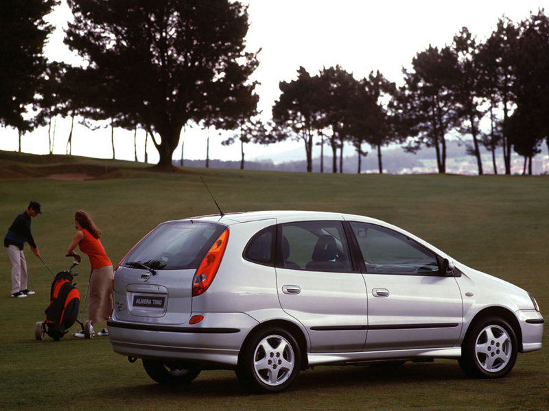 Nissan Almera Tino: 12 фото