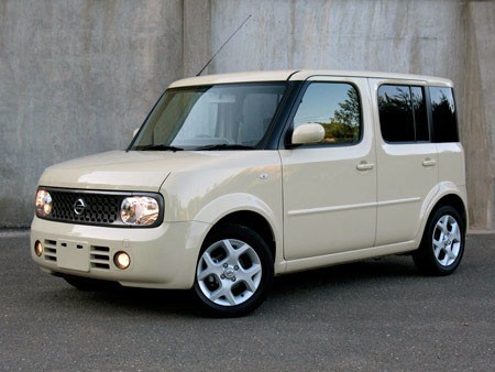 Nissan Cube: 2 фото