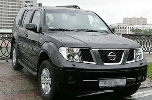 Nissan Pathfinder: 2 фото