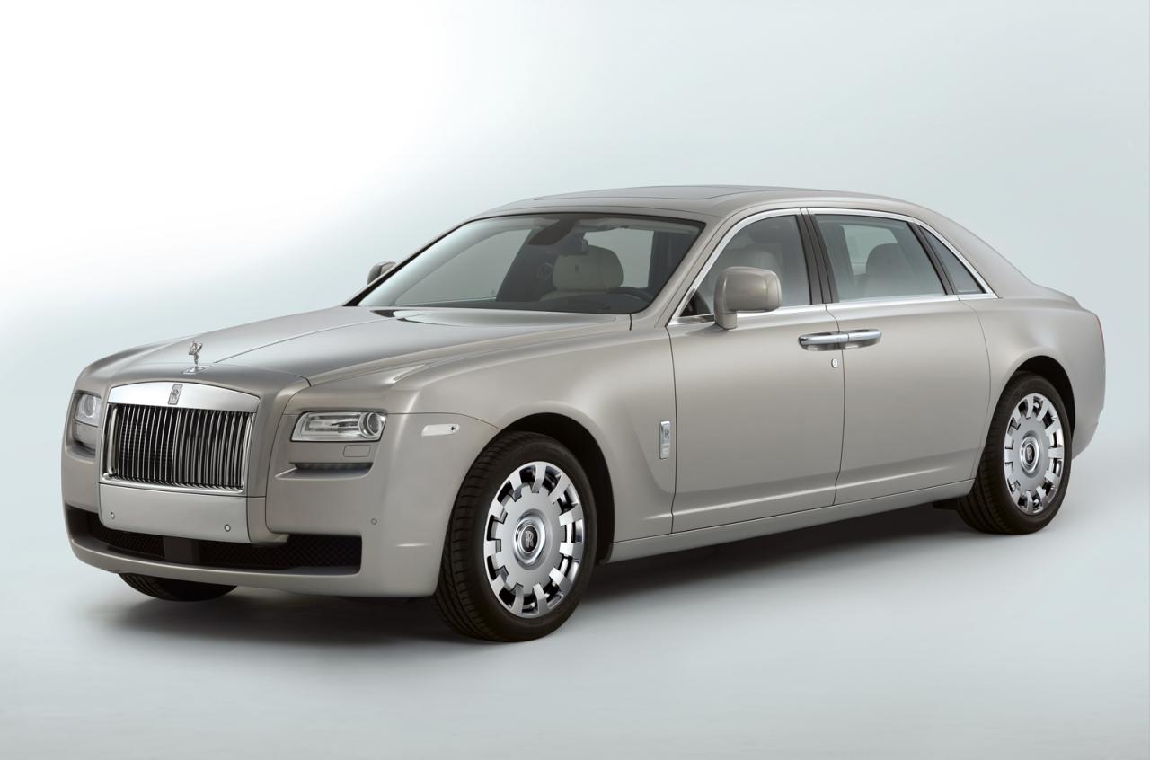 Rolls-Royce Ghost: 12 фото