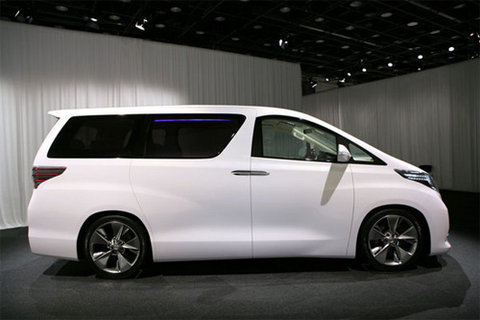 Toyota Alphard: 10 фото