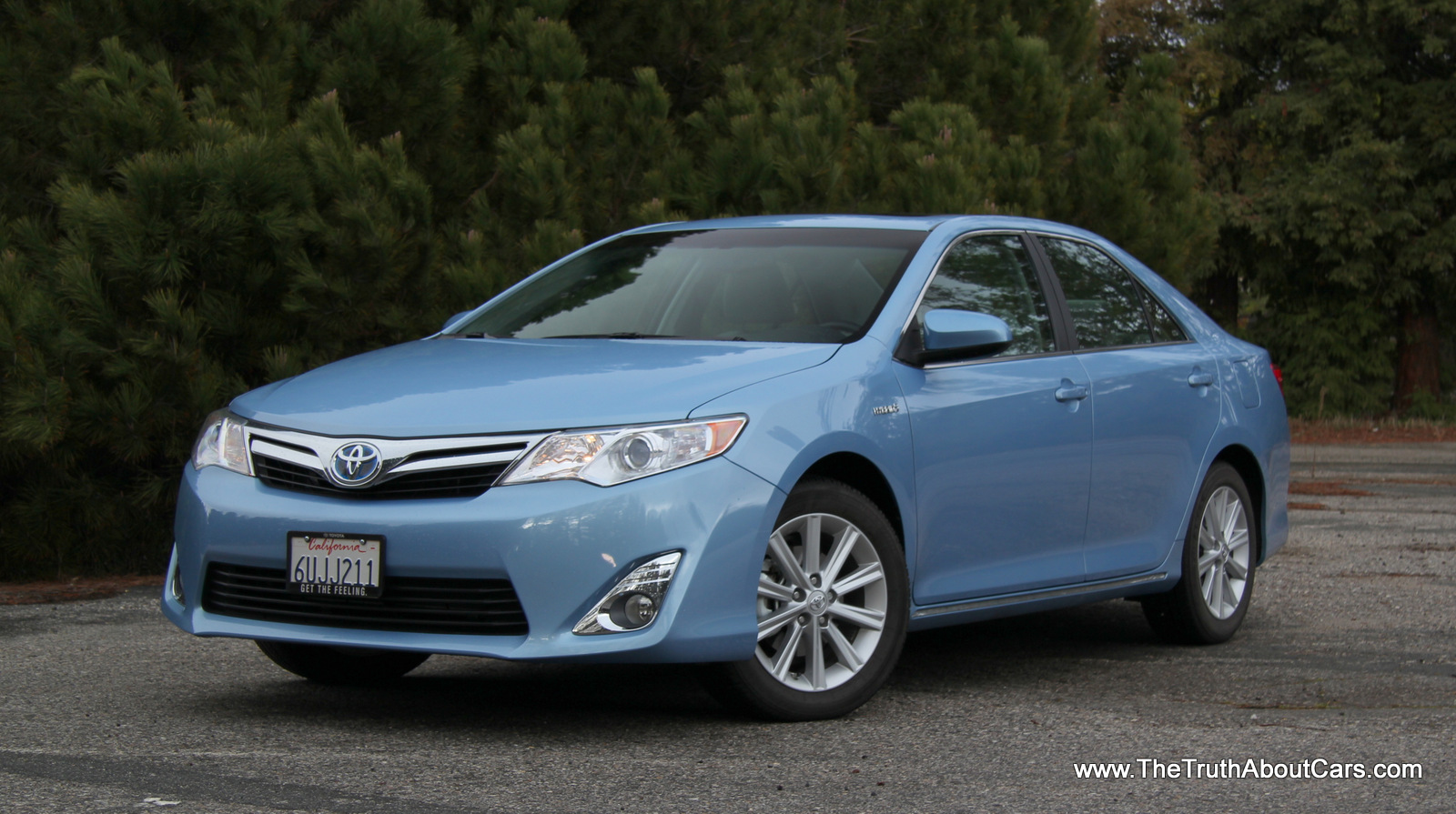 Toyota Camry Hybrid: 11 фото