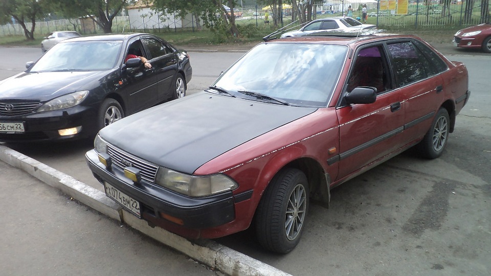 Toyota Carina II: 10 фото