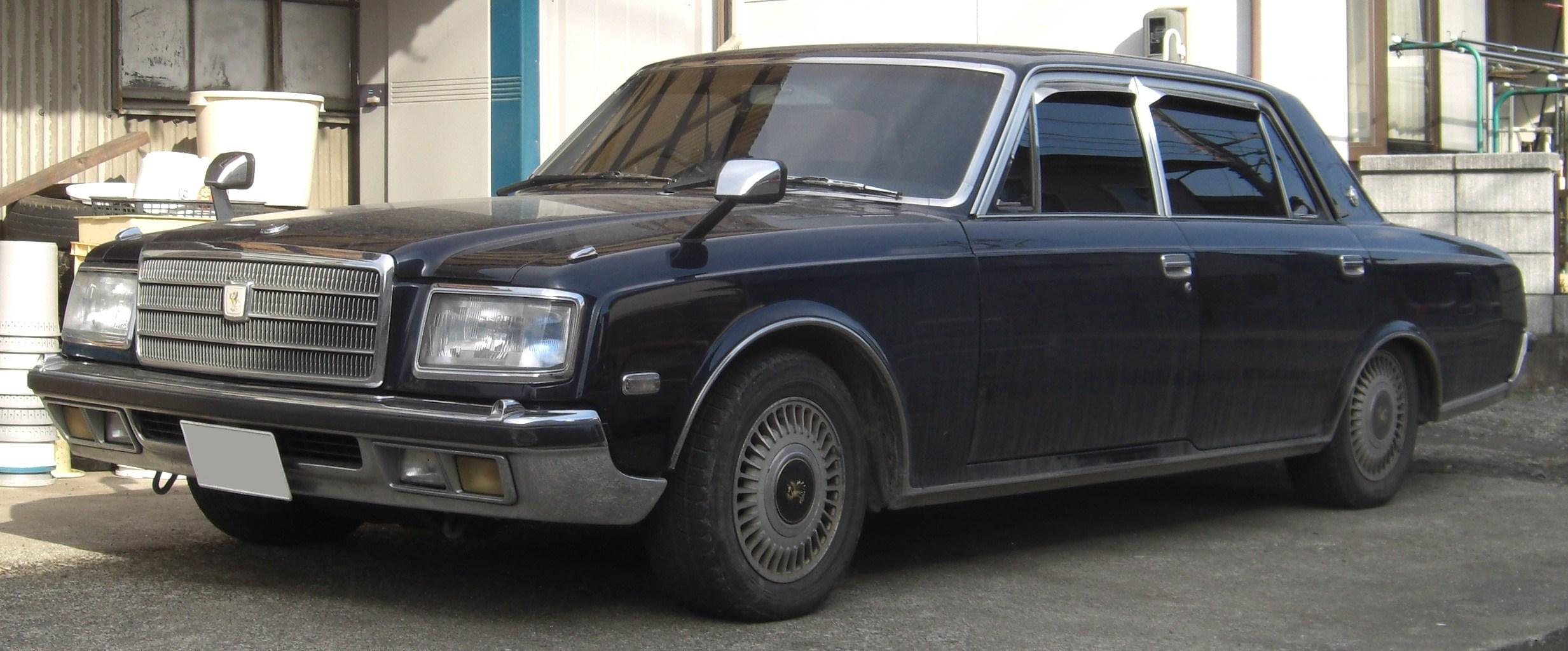 Toyota Century: 2 фото