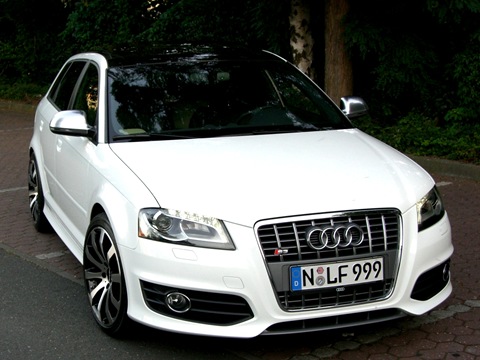 Audi S3 Sportback: 8 фото