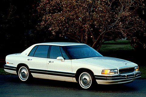 Buick Park Avenue: 8 фото