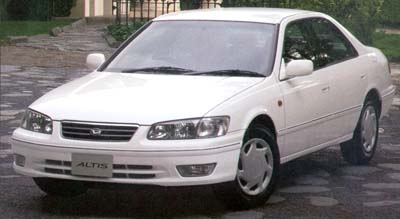 Daihatsu Altis: 12 фото