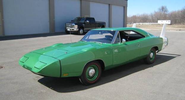 Dodge Daytona: 3 фото