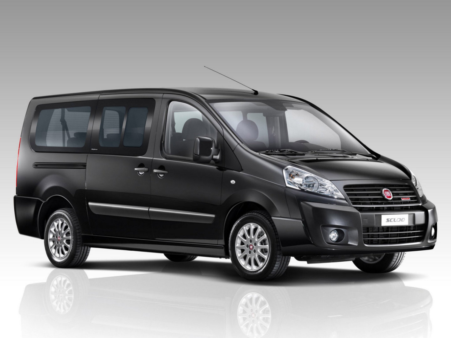 Fiat Scudo: 4 фото