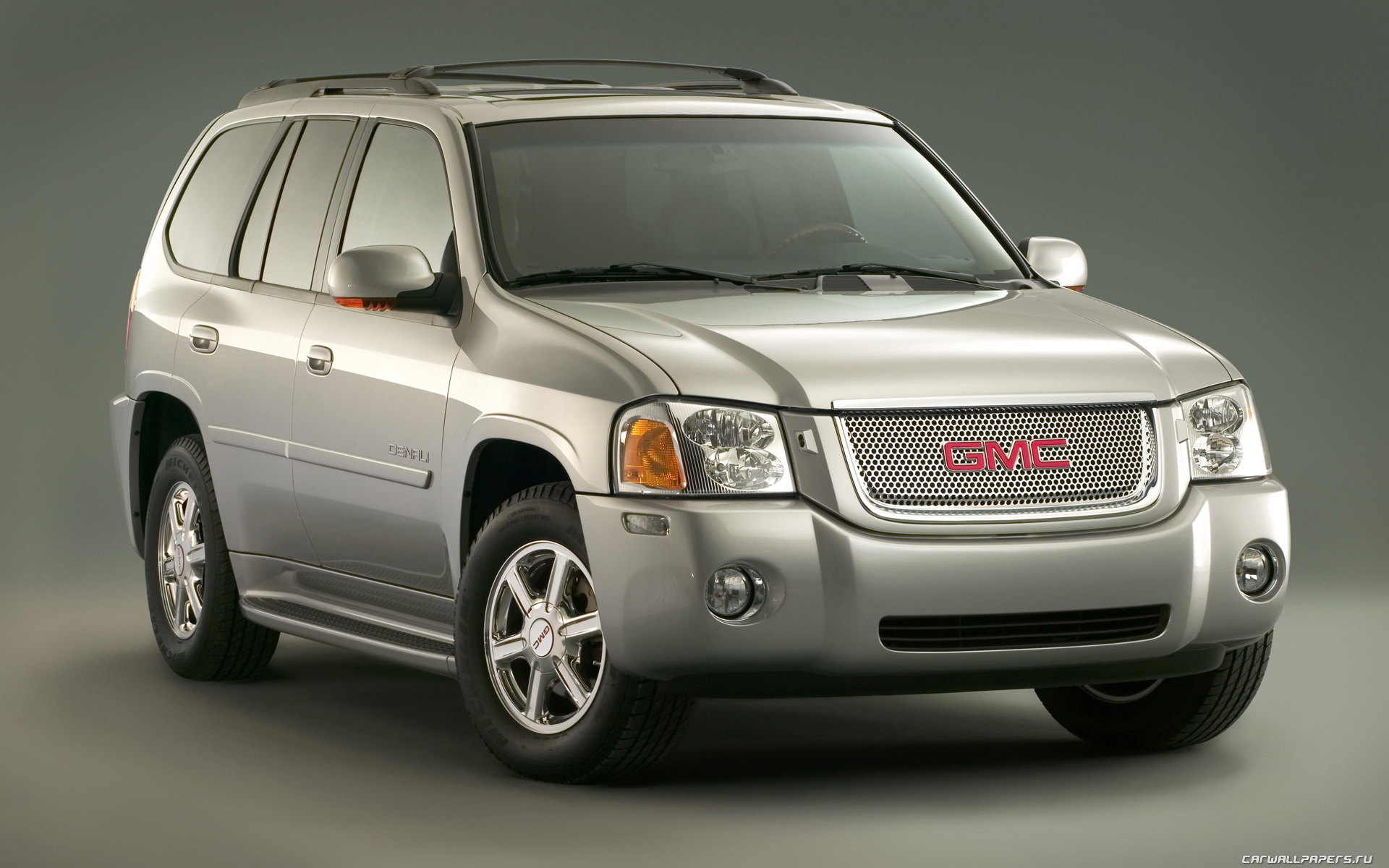 GMC Envoy: 9 фото