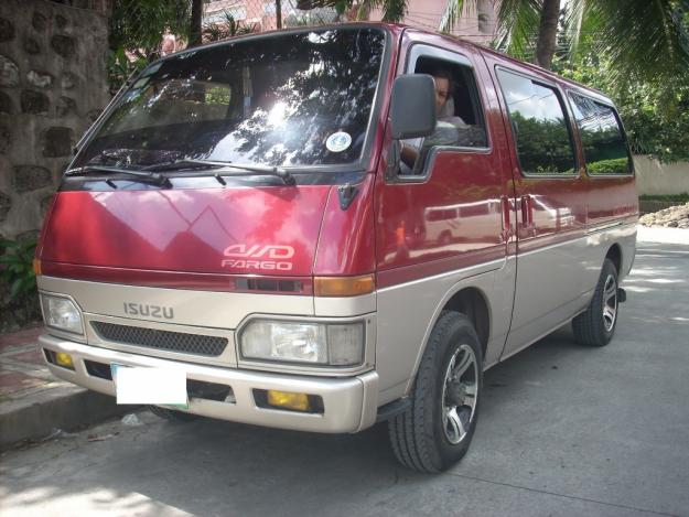 Isuzu Fargo: 12 фото