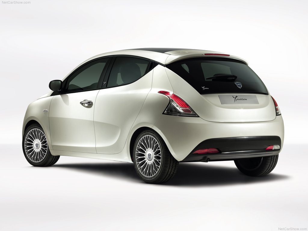 Lancia Ypsilon: 2 фото