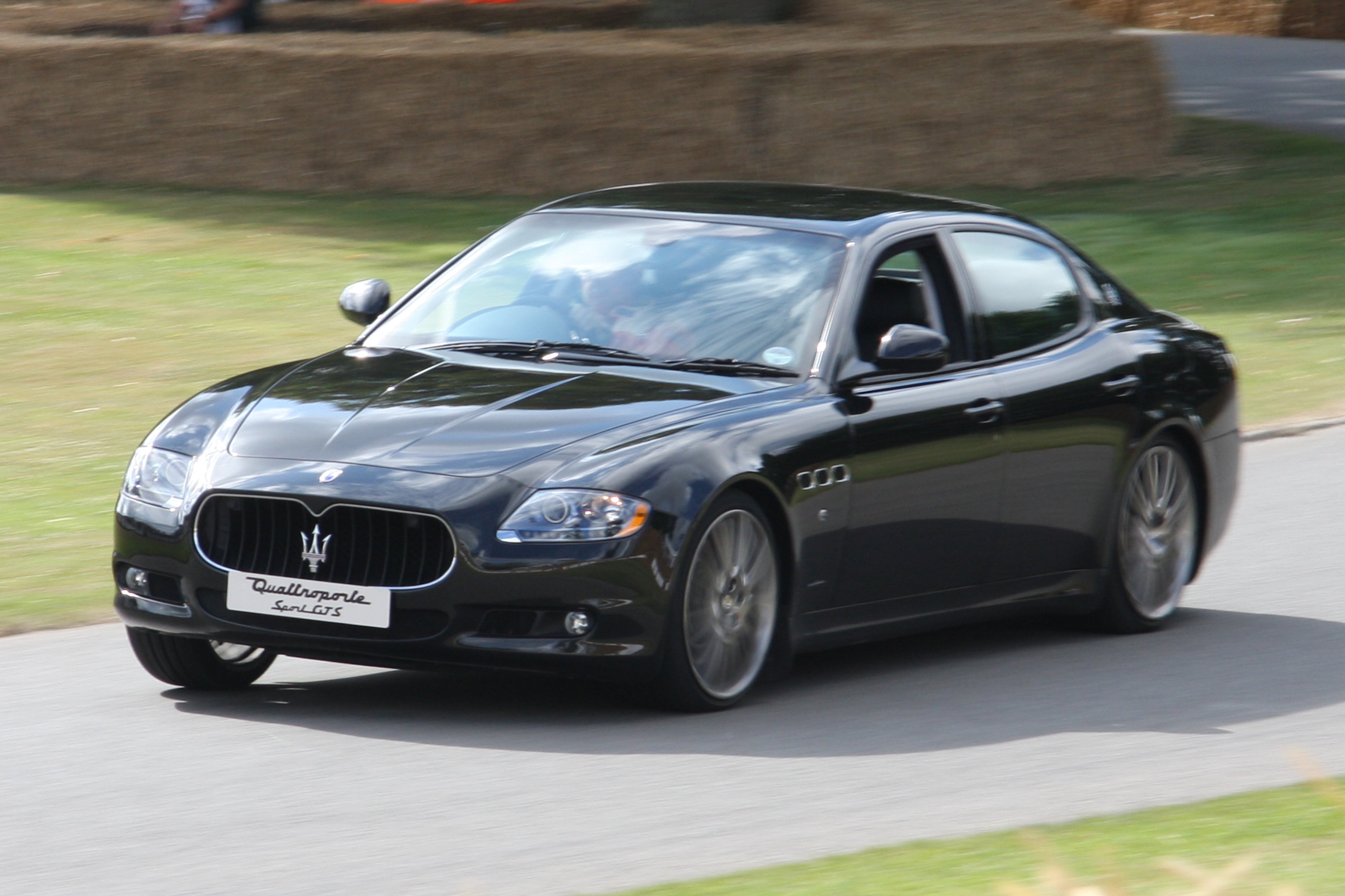 Maserati Quattroporte Sport GT S: 8 фото