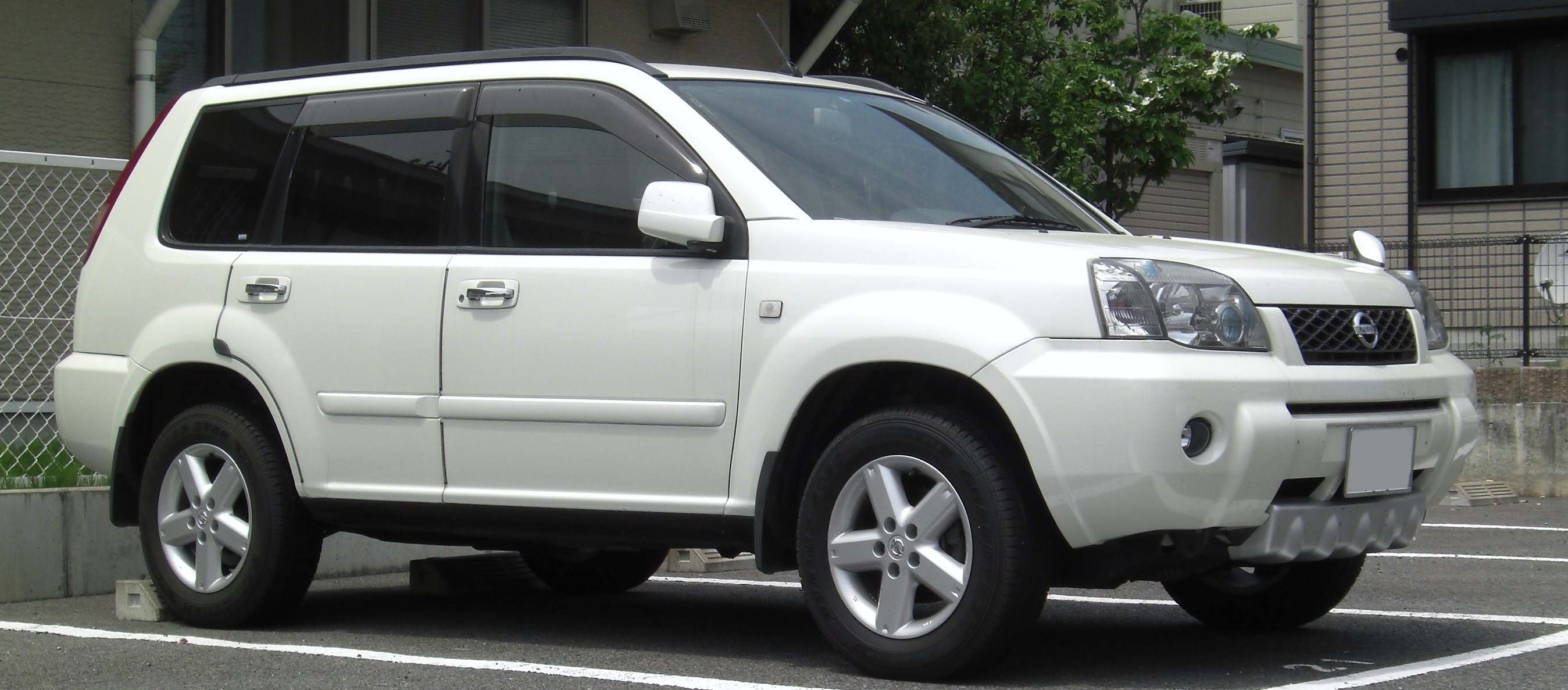 Nissan X-Trail T30: 9 фото