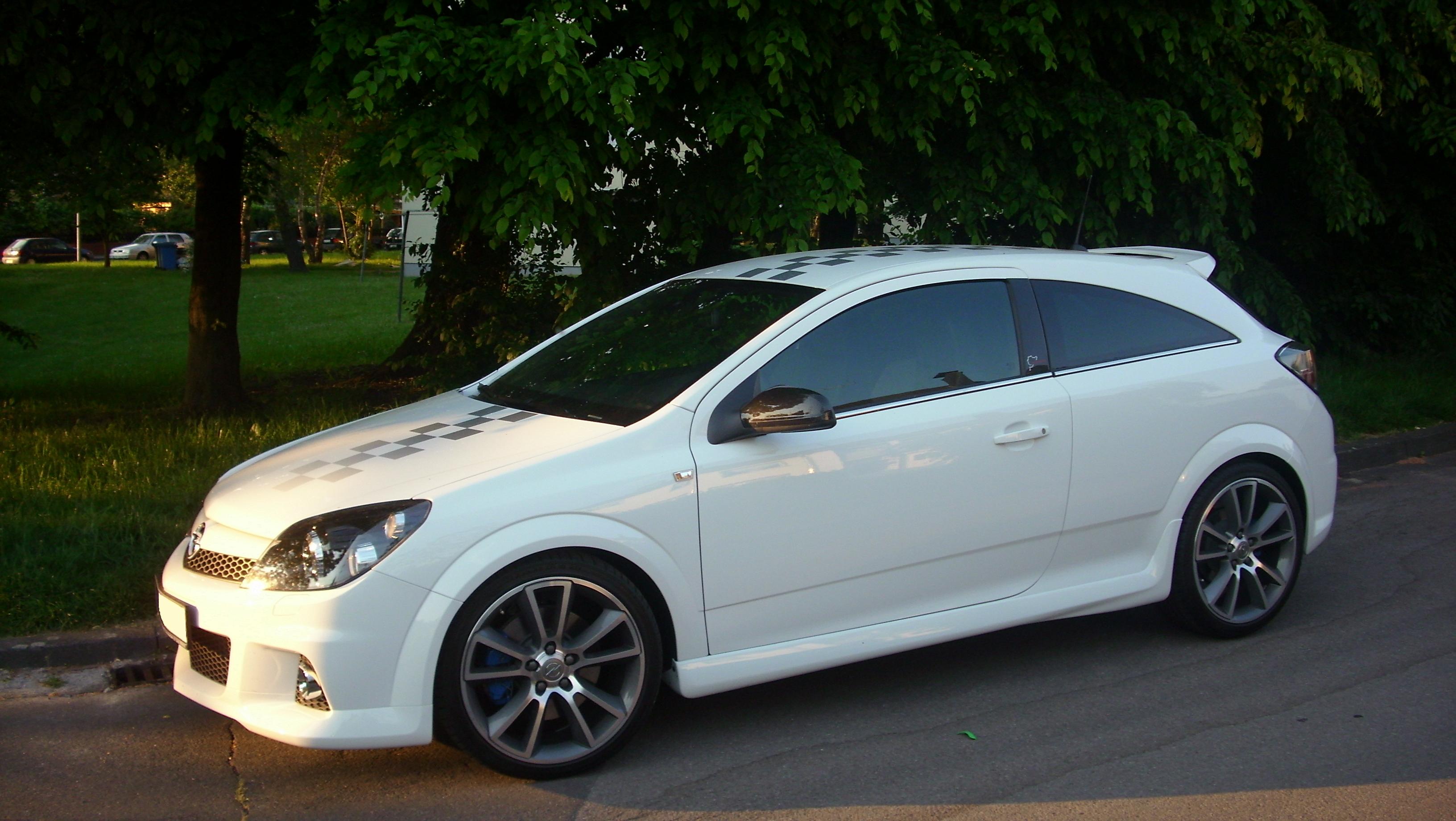 Opel Astra H OPC: 1 фото