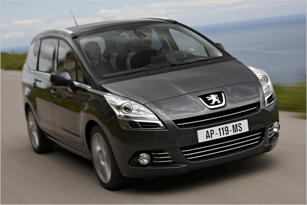 Peugeot 5008: 8 фото