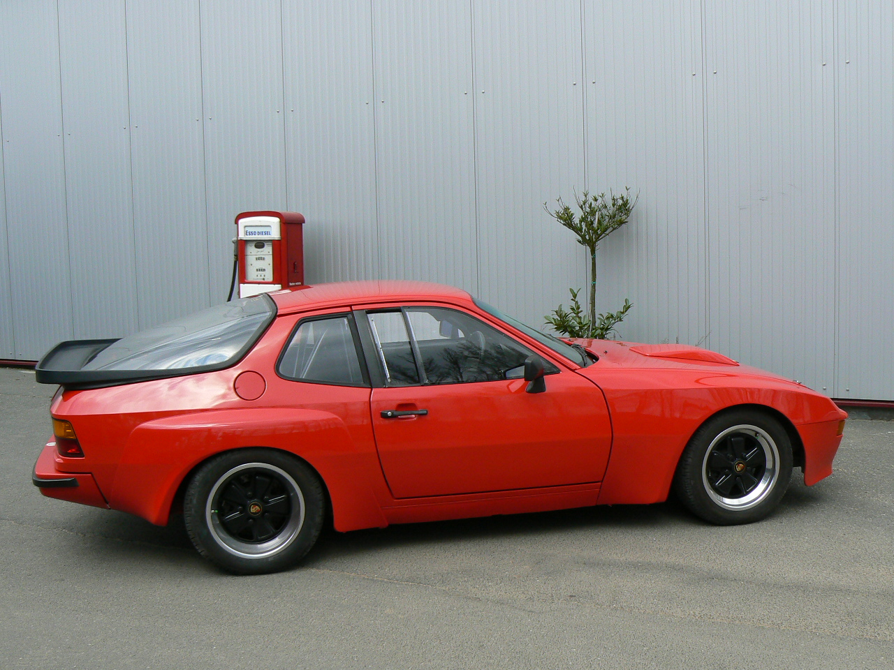 Porsche 924: 7 фото