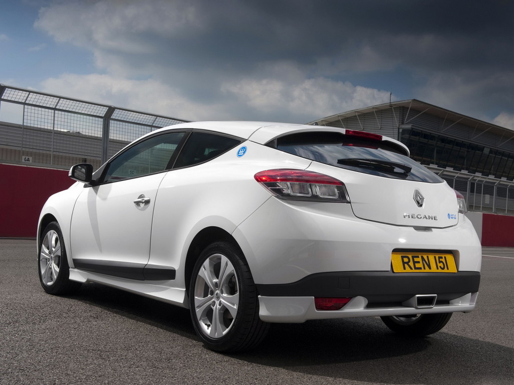 Renault Megane Coupe: 11 фото